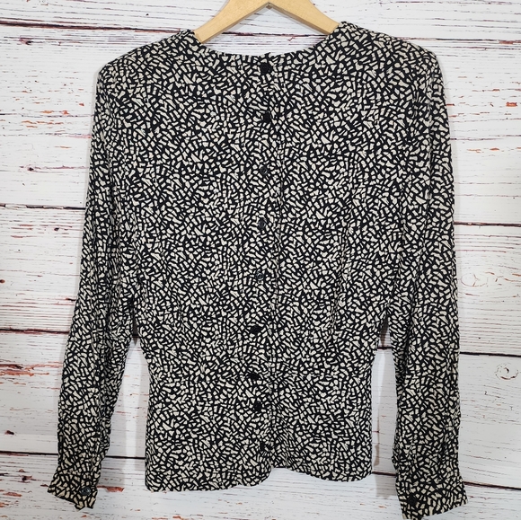 In Group LTD Peplum Blouse - Picture 5 of 6